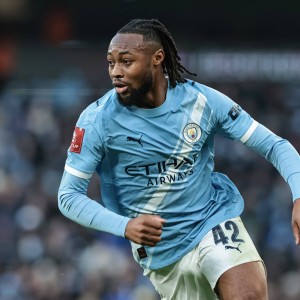 九游体育-TA曼城周报：新援格伊+塞梅尼奥令人印象深刻 鲍勃可能本月离开